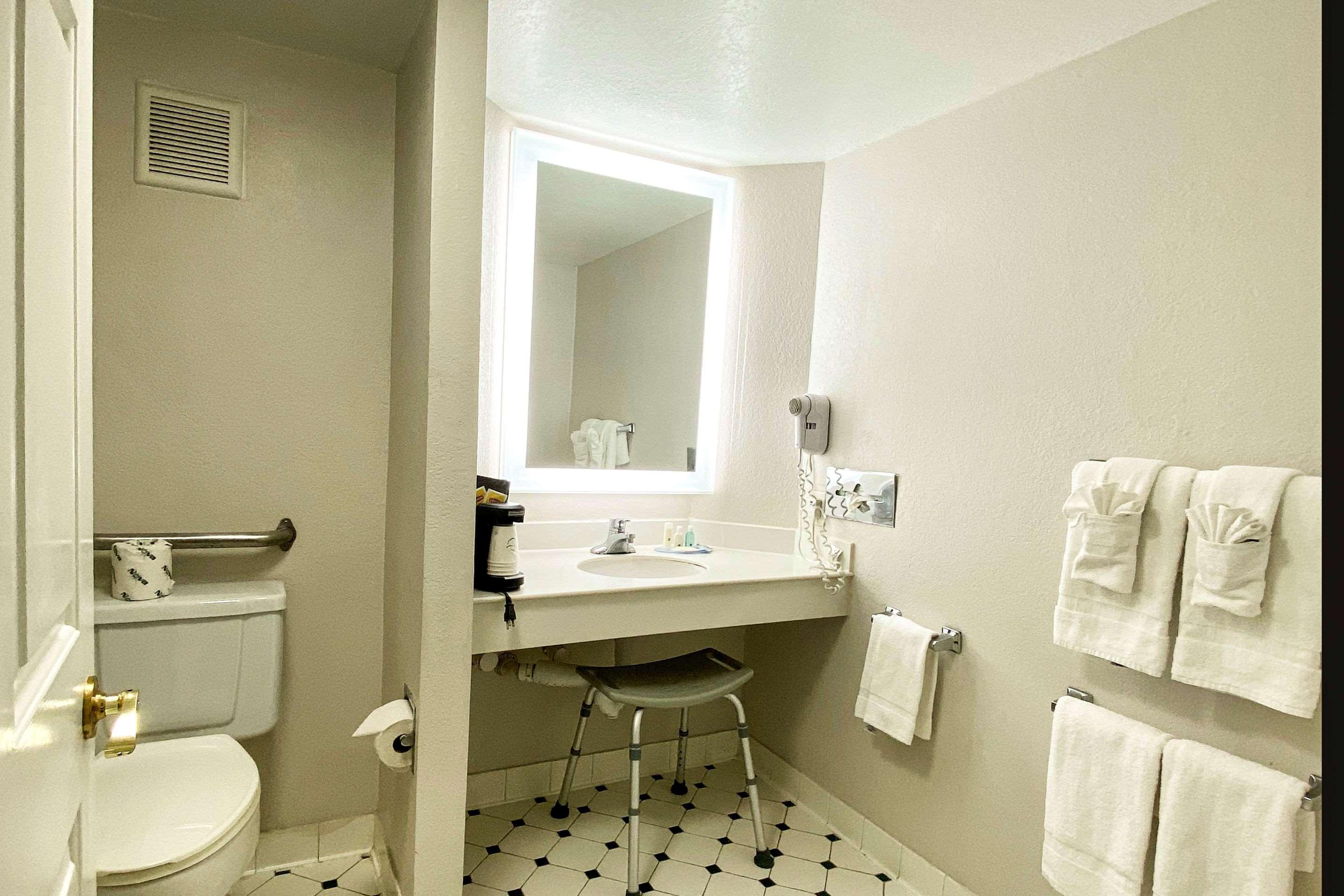Quality Inn הרלינגן מראה חיצוני תמונה